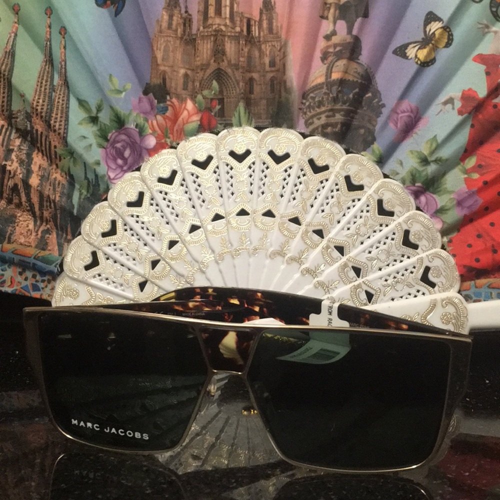 Marc Jacobs unisex sunglasses